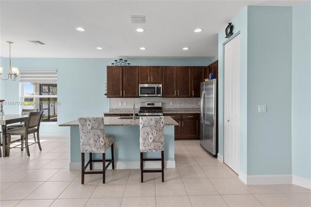 11917 SW Jasper Lake Way, Port St. Lucie, FL 34987