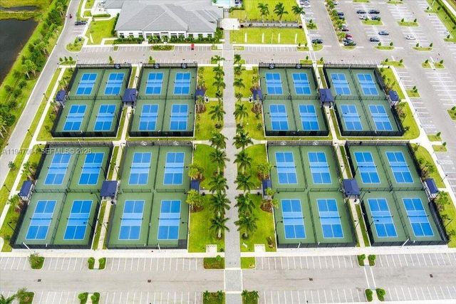 11917 SW Jasper Lake Way, Port St. Lucie, FL 34987