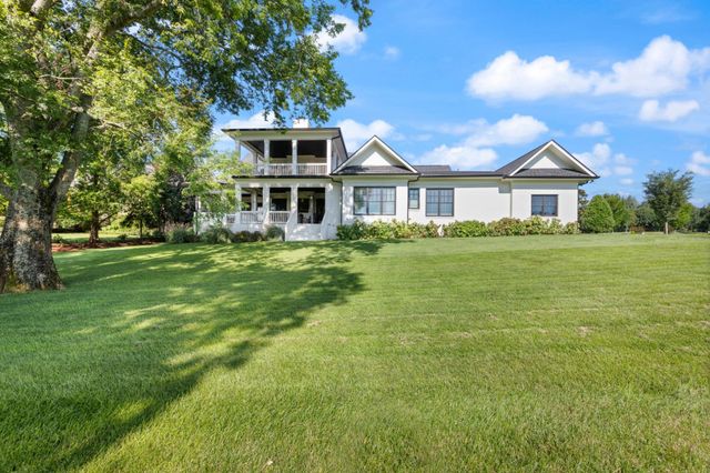 5182 Wildings Blvd, College Grove, TN 37046