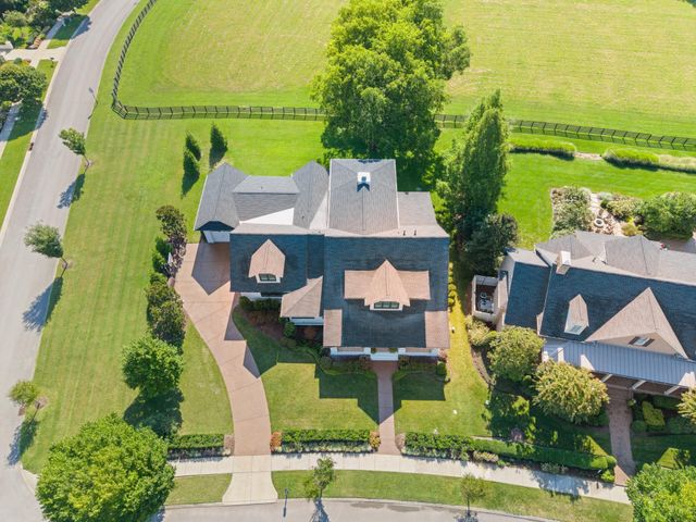5182 Wildings Blvd, College Grove, TN 37046