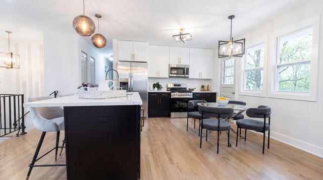 3211 Birchwood Drive, Hazel Crest, IL 60429