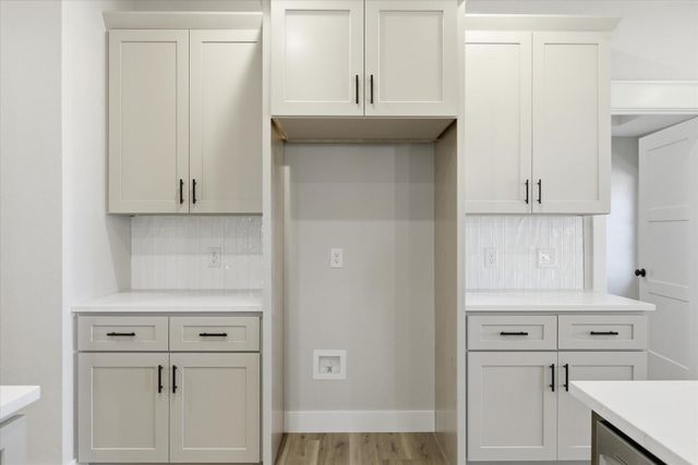 1370 N Collins Drive, Republic, MO 65738