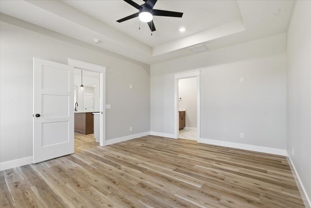 1370 N Collins Drive, Republic, MO 65738