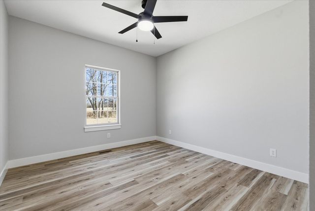 1370 N Collins Drive, Republic, MO 65738