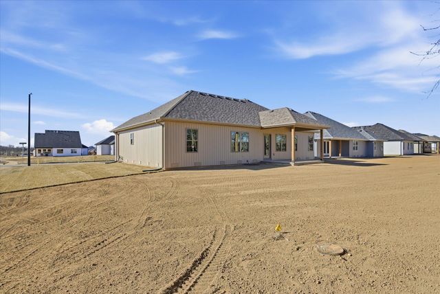 1370 N Collins Drive, Republic, MO 65738