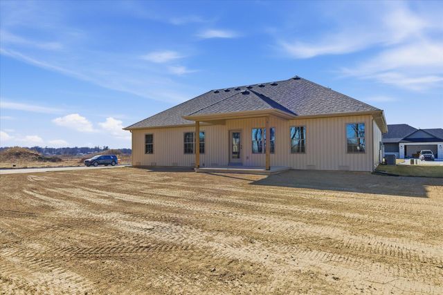 1370 N Collins Drive, Republic, MO 65738