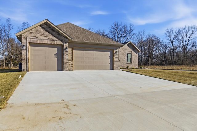 1370 N Collins Drive, Republic, MO 65738