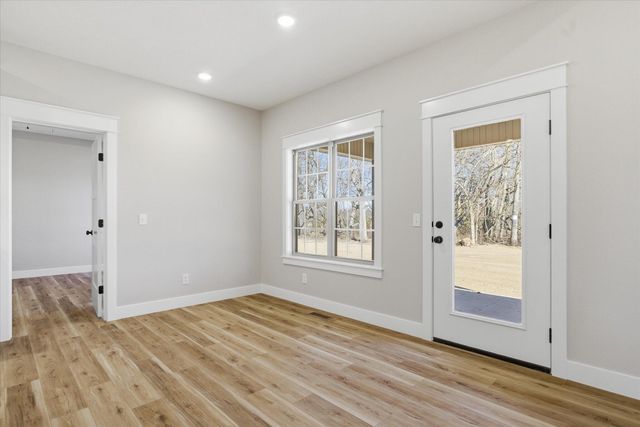 1370 N Collins Drive, Republic, MO 65738