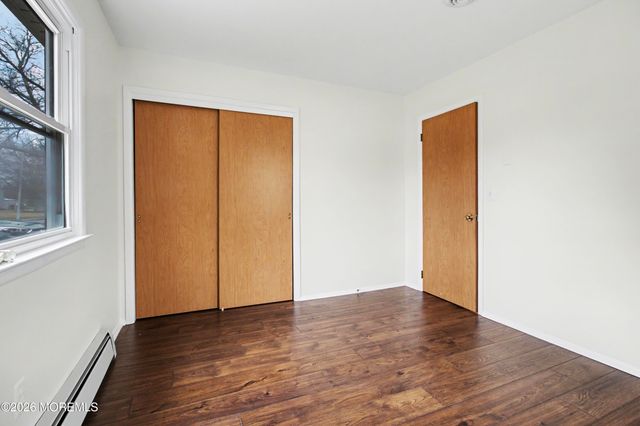 63 Brakenbury Drive, Toms River, NJ 08757