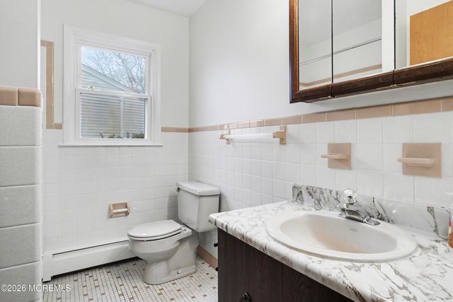 63 Brakenbury Drive, Toms River, NJ 08757