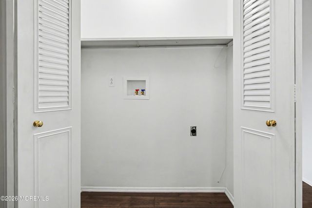 63 Brakenbury Drive, Toms River, NJ 08757