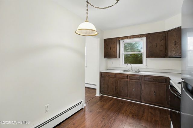 63 Brakenbury Drive, Toms River, NJ 08757