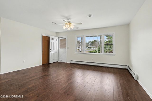 63 Brakenbury Drive, Toms River, NJ 08757