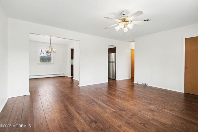 63 Brakenbury Drive, Toms River, NJ 08757