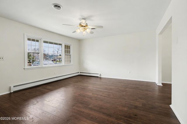 63 Brakenbury Drive, Toms River, NJ 08757