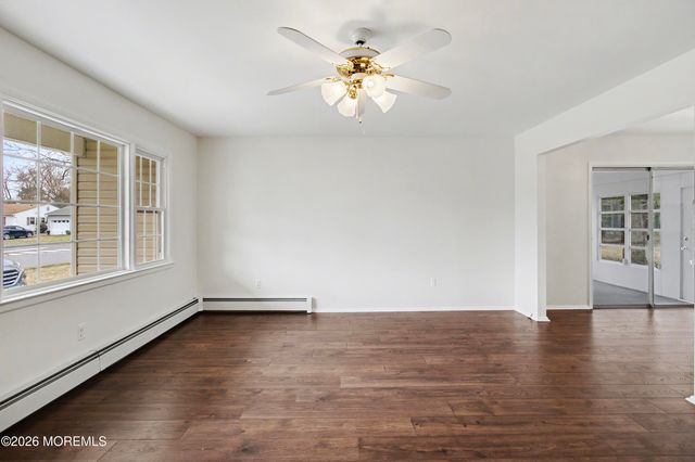 63 Brakenbury Drive, Toms River, NJ 08757