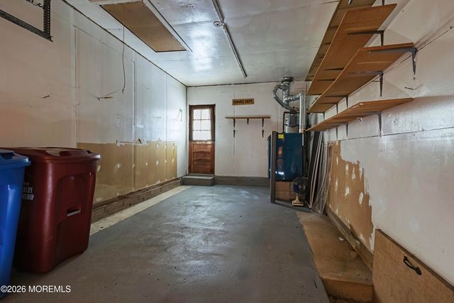 63 Brakenbury Drive, Toms River, NJ 08757