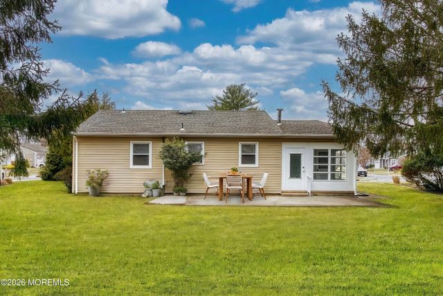 63 Brakenbury Drive, Toms River, NJ 08757