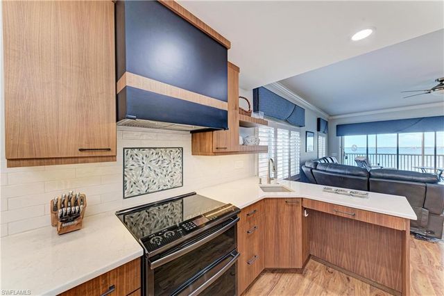 14813 Laguna DR 401, Fort Myers, FL 33908