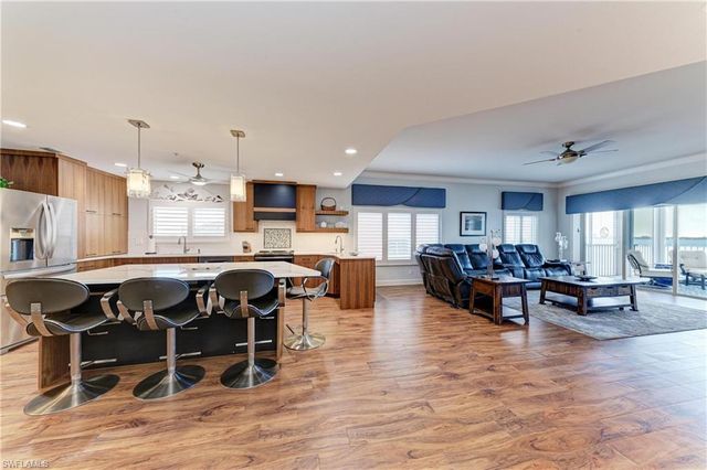 14813 Laguna DR 401, Fort Myers, FL 33908