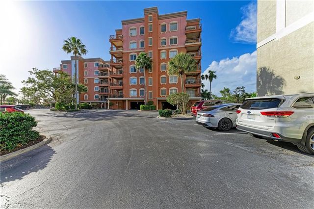 14813 Laguna DR 401, Fort Myers, FL 33908