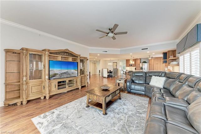 14813 Laguna DR 401, Fort Myers, FL 33908