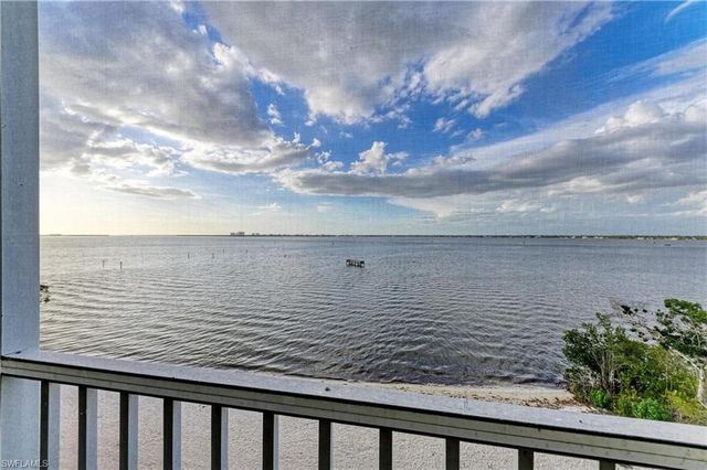 14813 Laguna DR 401, Fort Myers, FL 33908