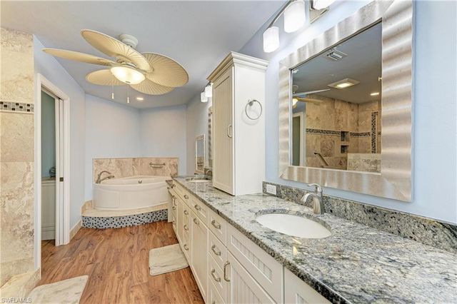 14813 Laguna DR 401, Fort Myers, FL 33908