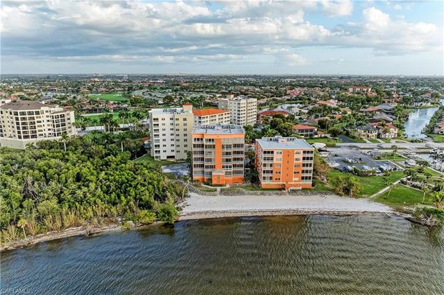 14813 Laguna DR 401, Fort Myers, FL 33908