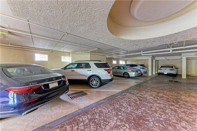 14813 Laguna DR 401, Fort Myers, FL 33908