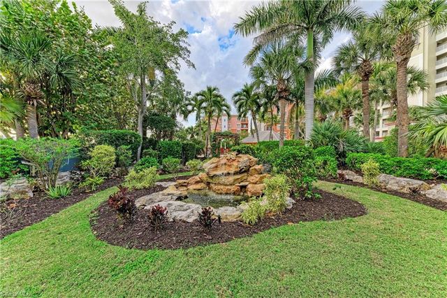 14813 Laguna DR 401, Fort Myers, FL 33908