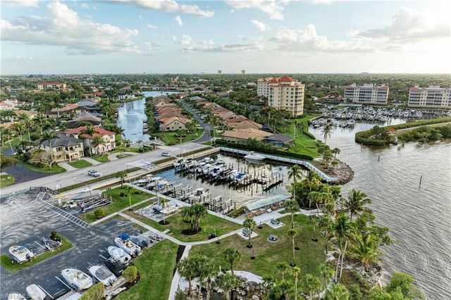 14813 Laguna DR 401, Fort Myers, FL 33908