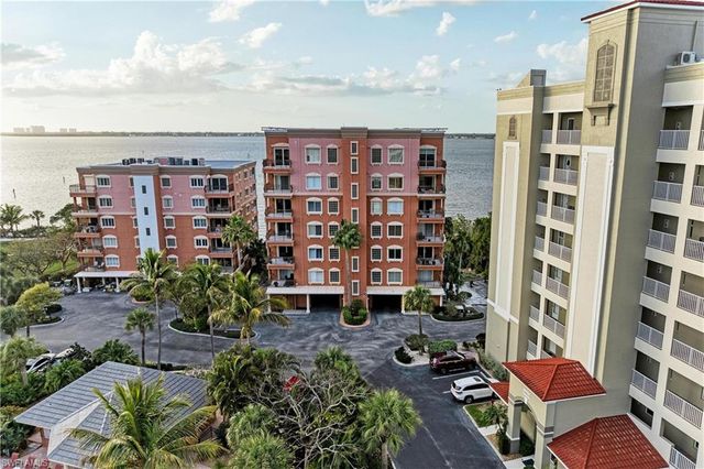 14813 Laguna DR 401, Fort Myers, FL 33908