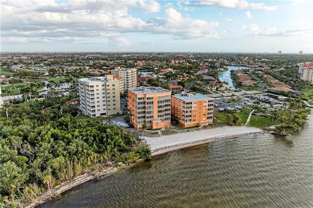 14813 Laguna DR 401, Fort Myers, FL 33908