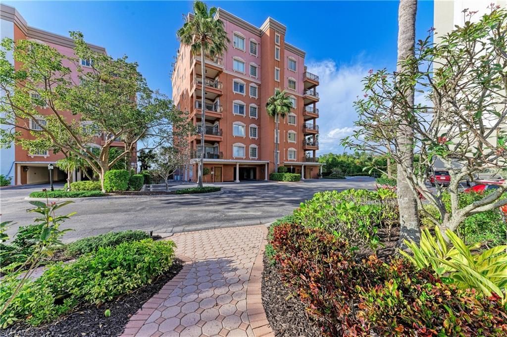 14813 Laguna DR 401, Fort Myers, FL 33908