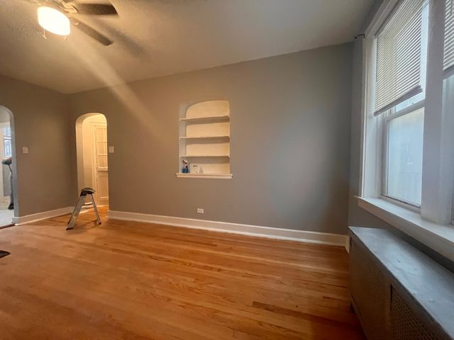 1624 W Sherwin Avenue 2N, Chicago, IL 60626