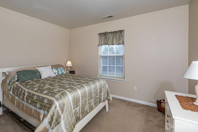 4 Gramercy Road, South Brunswick, NJ 08852