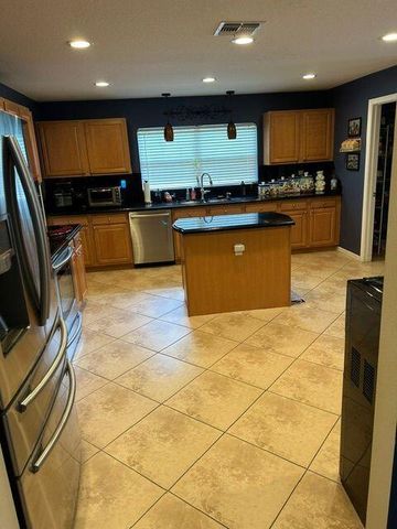 1618 SW Nervia Avenue, Port St. Lucie, FL 34953
