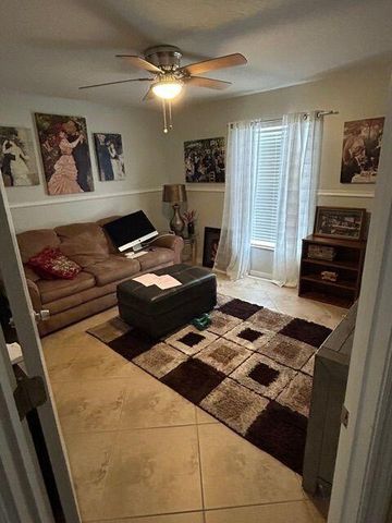 1618 SW Nervia Avenue, Port St. Lucie, FL 34953