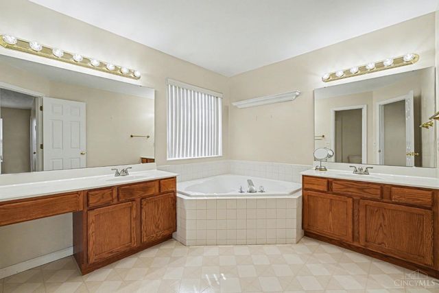 1543 Woodbridge Court, Forest Park, OH 45240