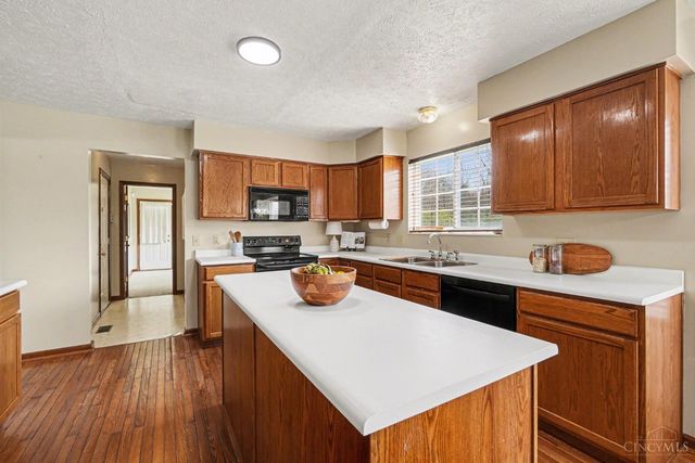 1543 Woodbridge Court, Forest Park, OH 45240