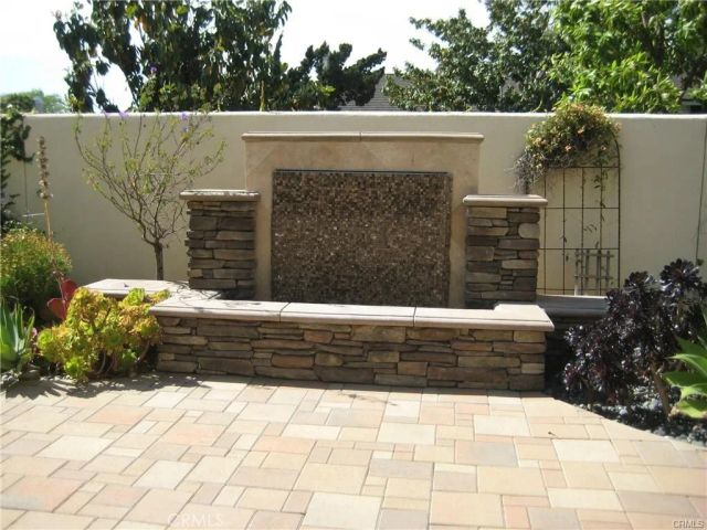 102 Shadowbrook, Irvine, CA 92604