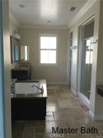 102 Shadowbrook, Irvine, CA 92604