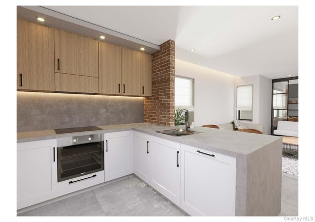 87-89 Main Street 204, Freeport, NY 11520