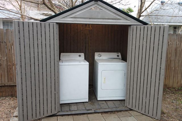 1036 E 43rd ST B, Austin, TX 78751