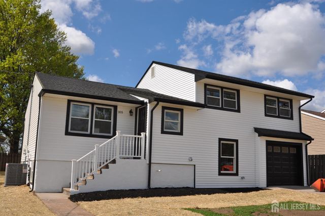 105 Coolidge Avenue, Carteret, NJ 07008