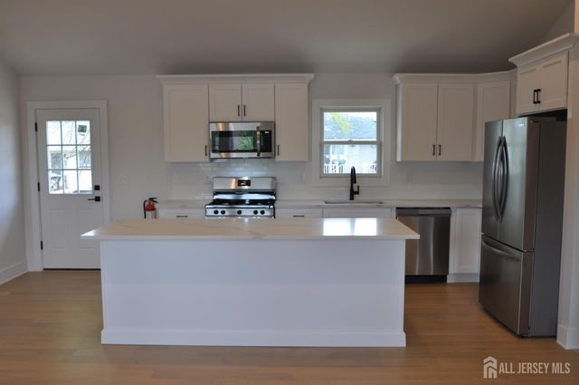 105 Coolidge Avenue, Carteret, NJ 07008