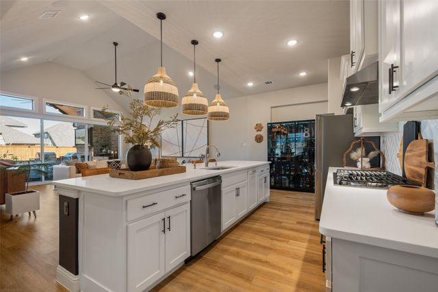 9429 Surveyor Road, Oak Point, TX 75068