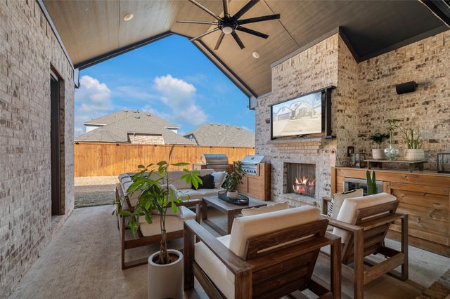 9429 Surveyor Road, Oak Point, TX 75068