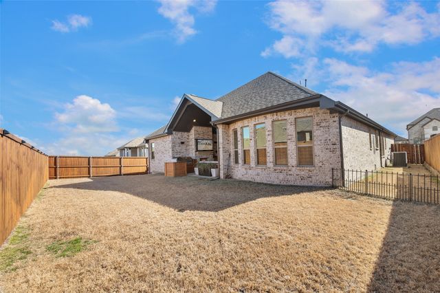 9429 Surveyor Road, Oak Point, TX 75068